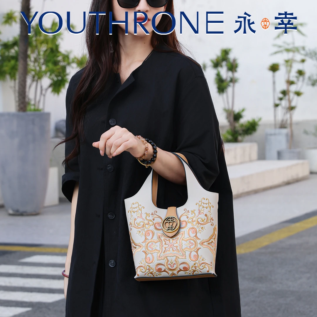永幸秋冬上新刺绣真皮女士手提包包秋季爆款斜跨包