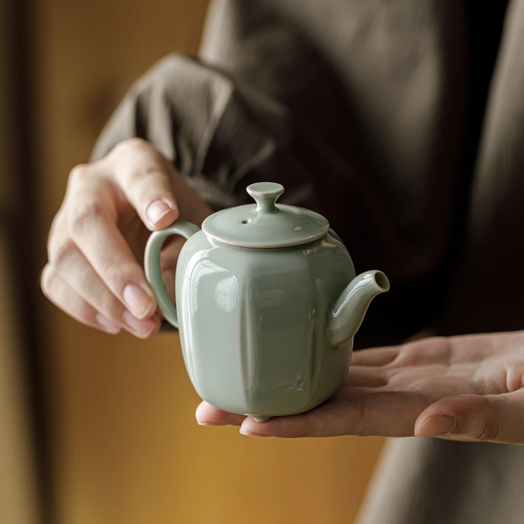 蕉月色执壶陶瓷茶壶高档家用球孔过滤泡茶单壶中式手工茶具冲茶器