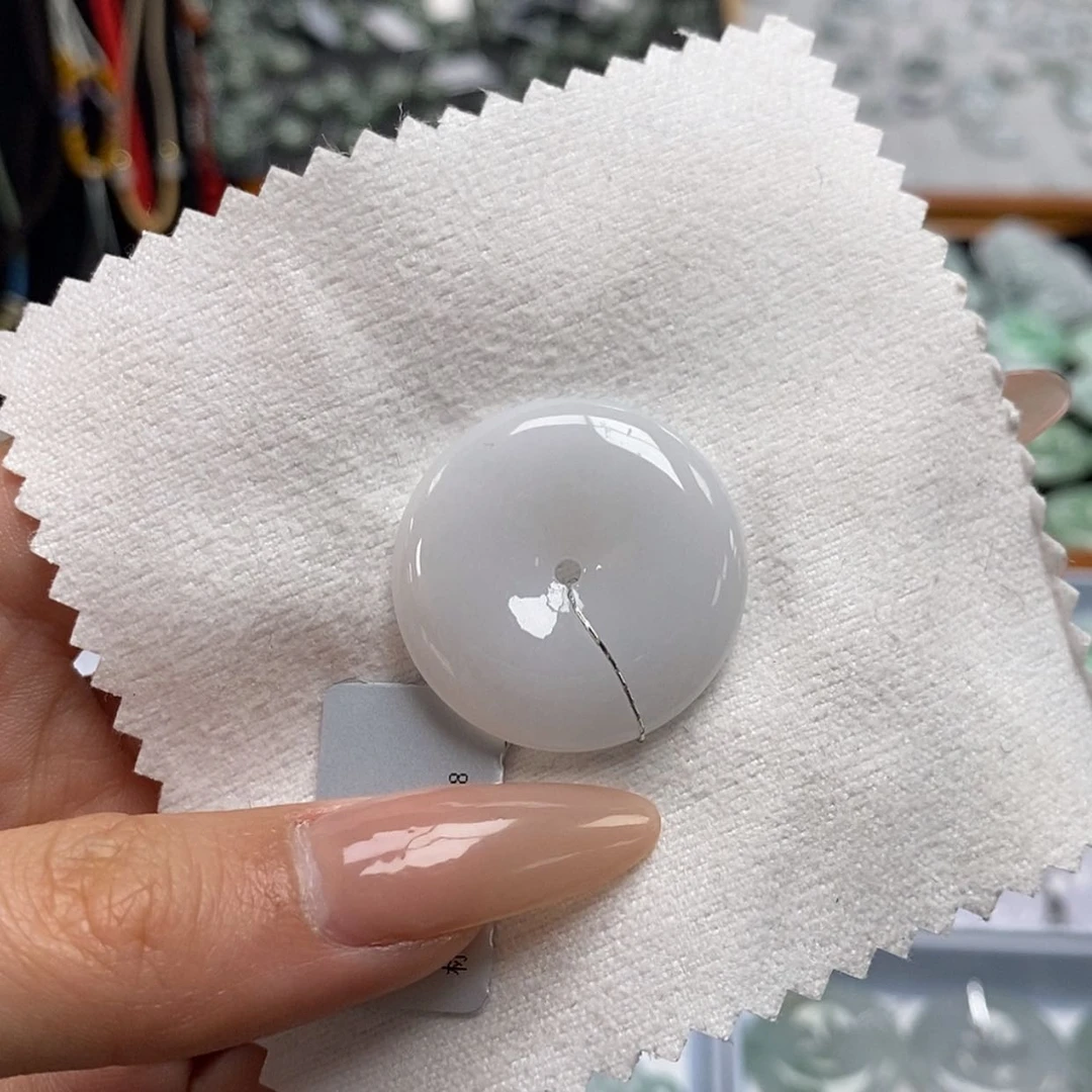 【闪购商品】翡翠颈饰未镶嵌平安扣