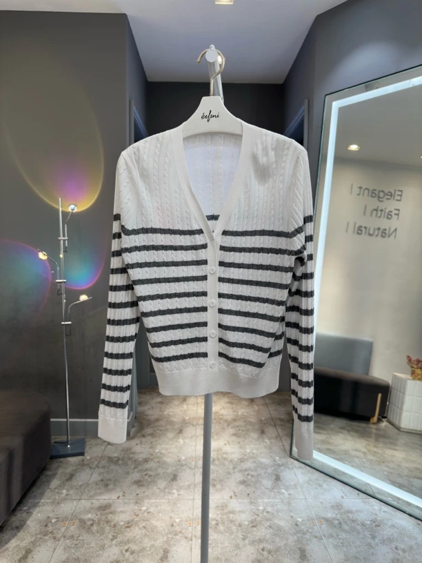 专柜2025春款岩石灰条纹针织衫1G2230961