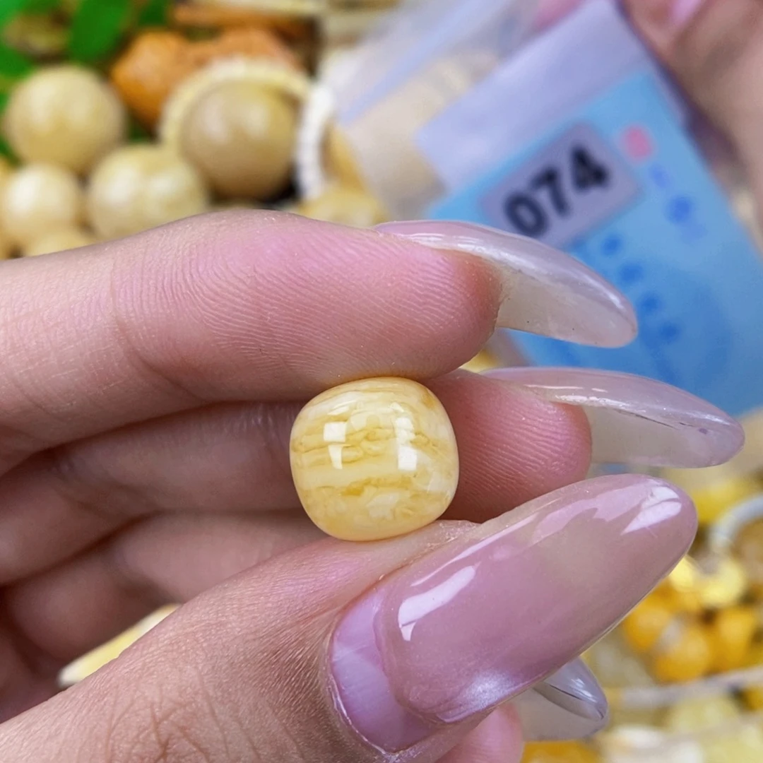 未镶嵌琥珀珠宝奇石 11.2