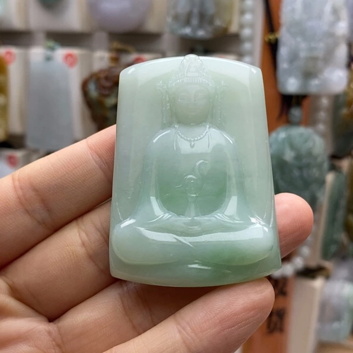 翡翠未镶嵌颈饰观音
