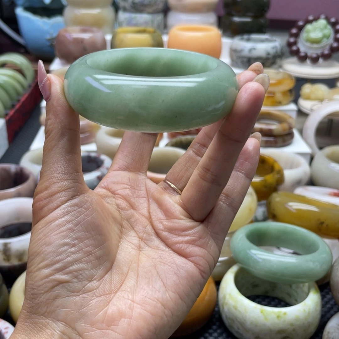 石英岩玉手镯未镶嵌幺*