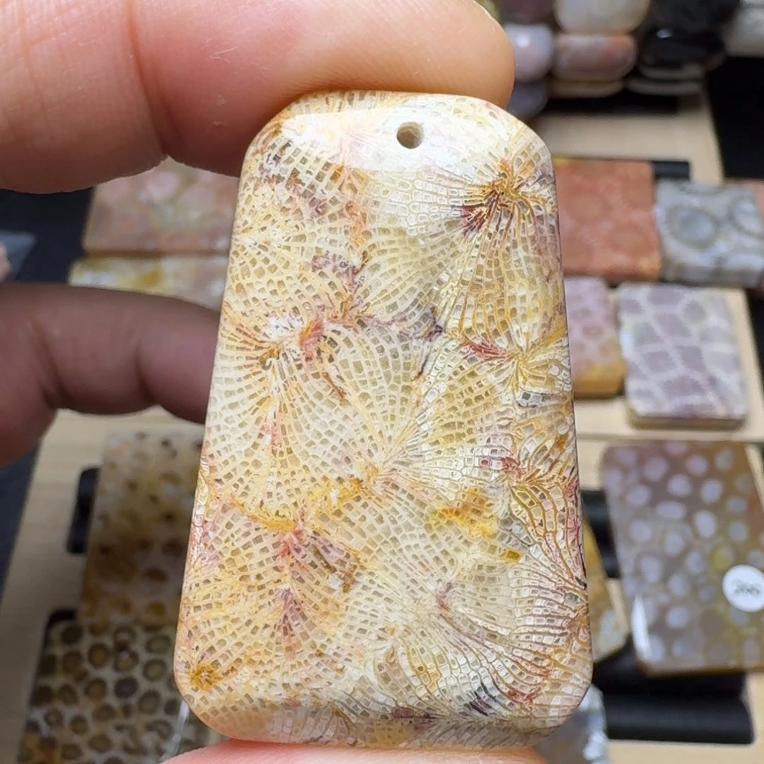 硅化玉未镶嵌纯天然色有机玉石保真色