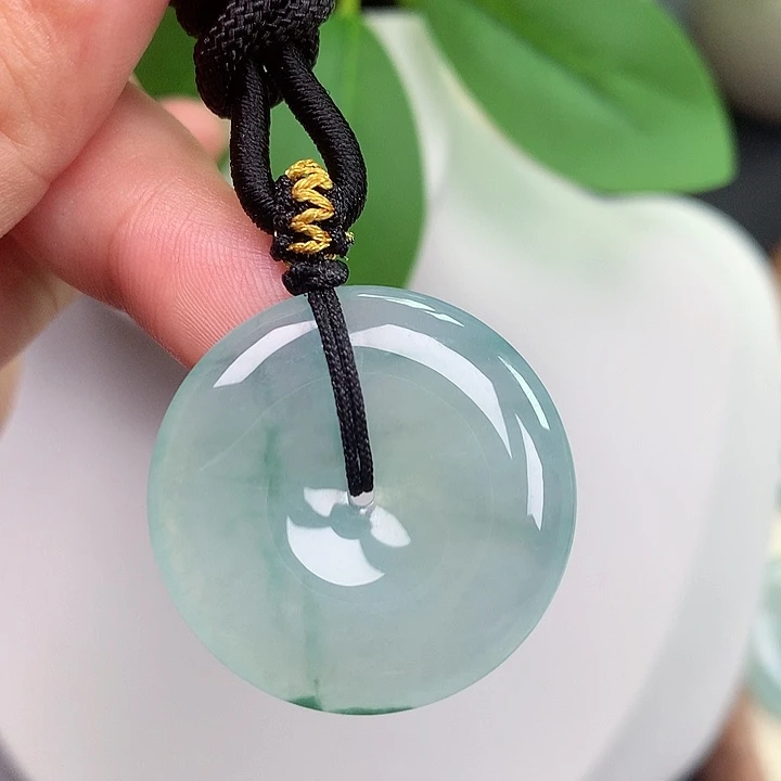 颈饰未镶嵌翡翠平安扣 28.3x4.9mm