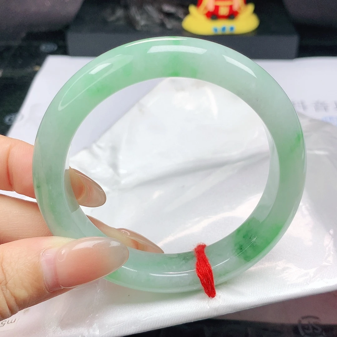 未镶嵌手镯翡翠正