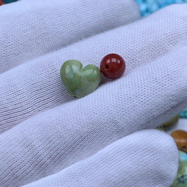 南红玛瑙未镶嵌珠宝奇石