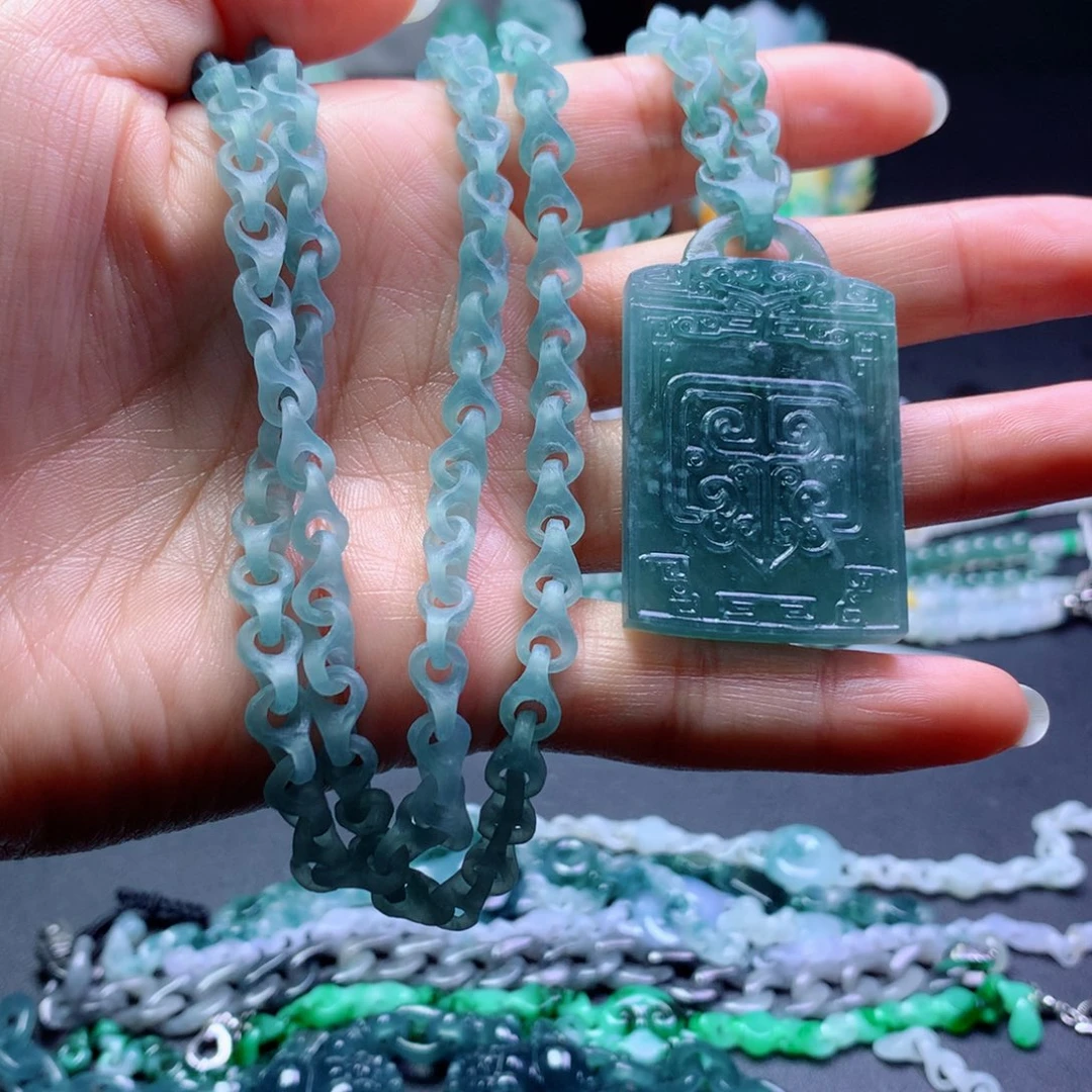 黑***哥定制翡翠未镶嵌翡翠