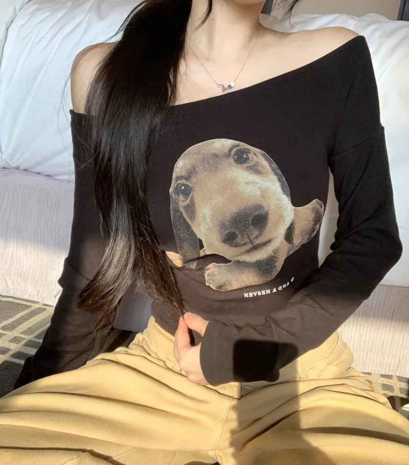十三行2025秋季新款上衣斜领小狗卡通印花长袖T恤女辣妹露肩打底