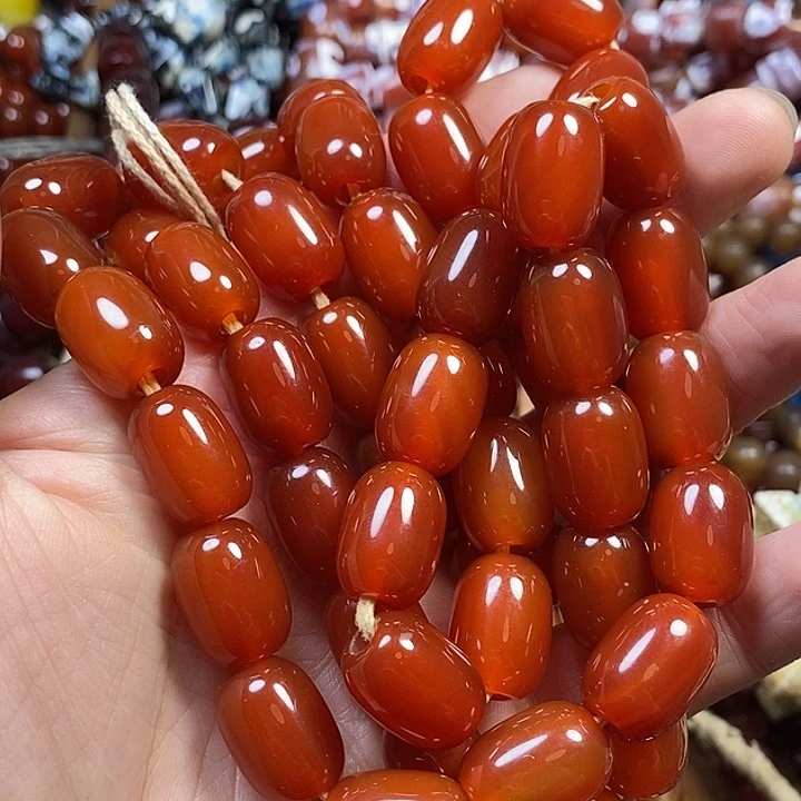 未镶嵌颈饰玛瑙/玉髓牛**后