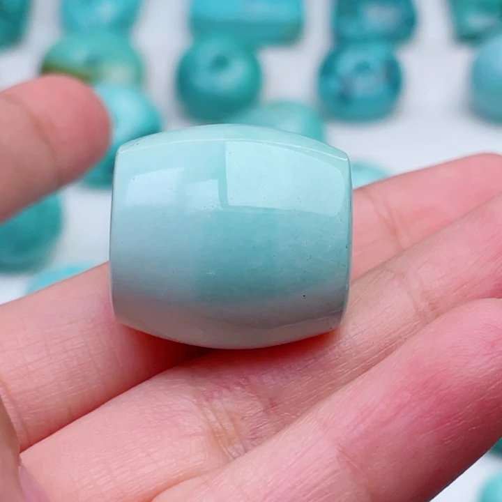 绿松石未镶嵌挂件与**约