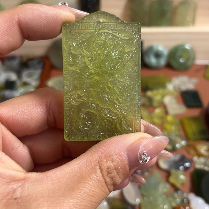 蛇纹石玉合金颈饰