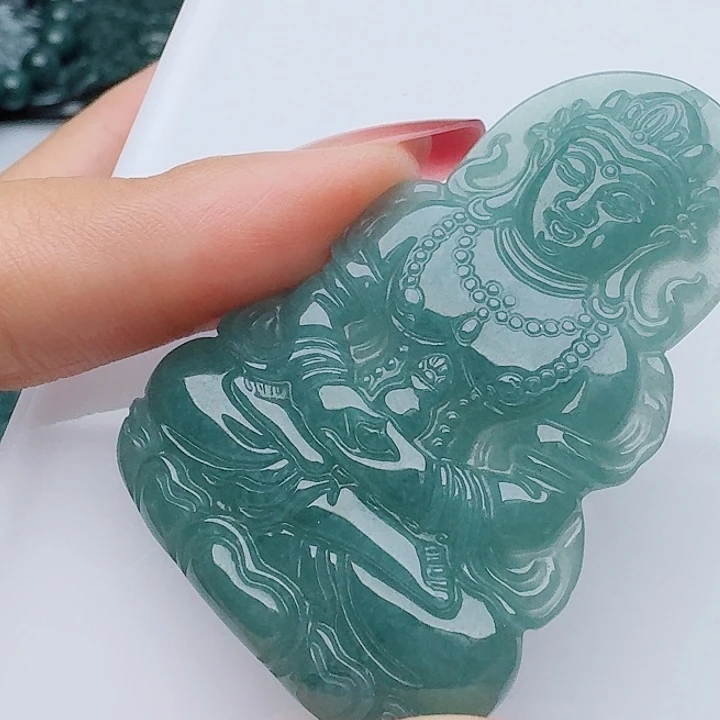 颈饰未镶嵌翡翠天然的A货翡翠多样性发其一