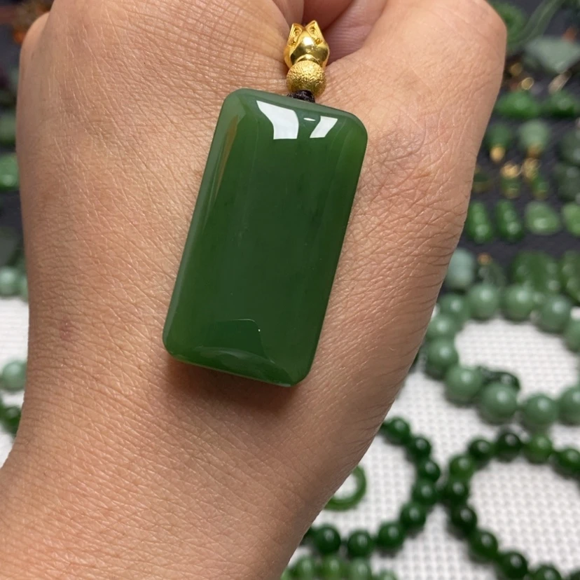 【闪购商品】和田玉（碧玉）颈饰未镶嵌C****n