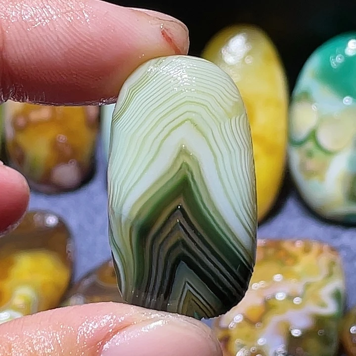 玛瑙/玉髓未镶嵌珠宝奇石