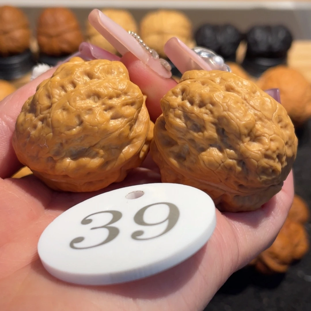 金蟾疙瘩包核桃35。