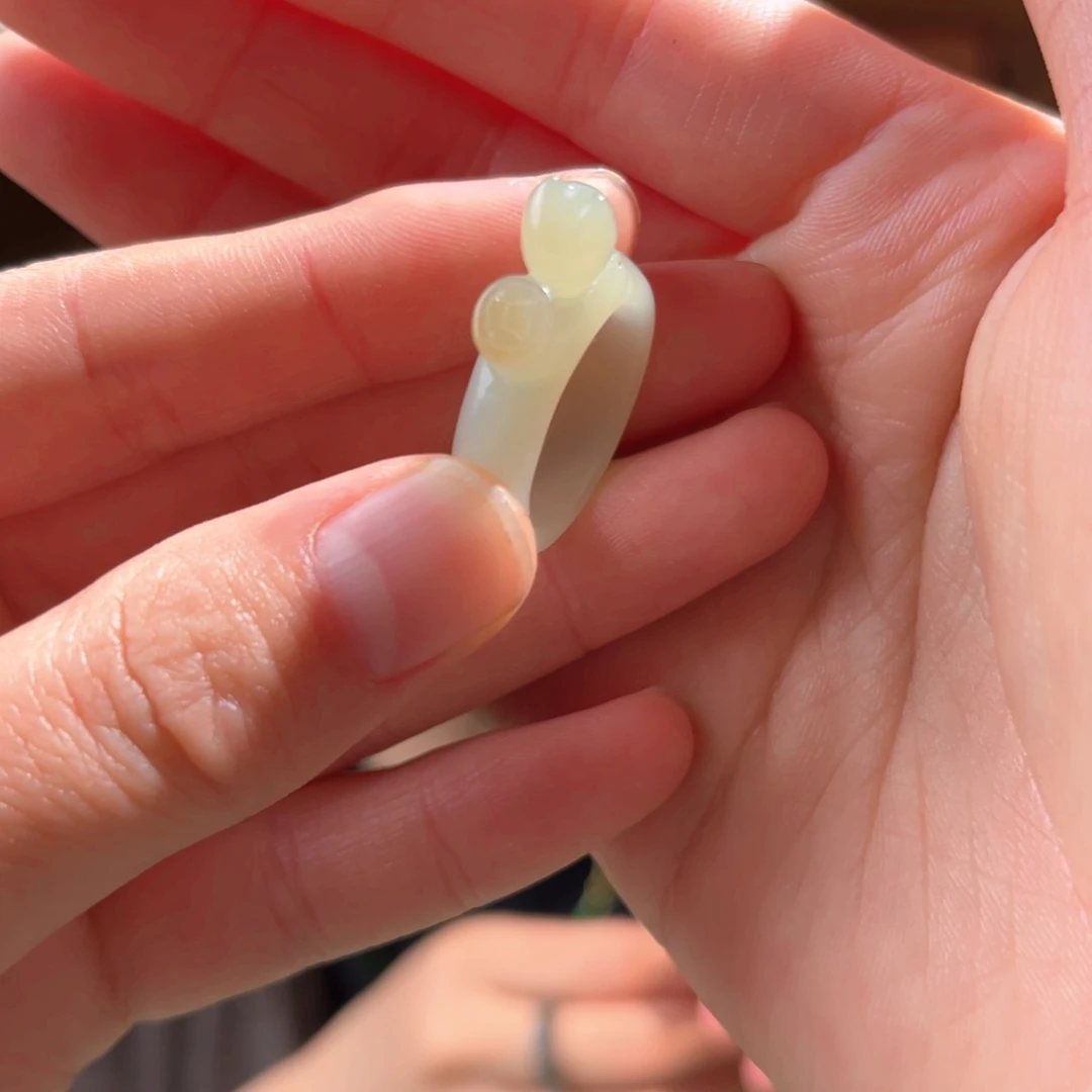 未镶嵌戒指和田玉新疆若羌黄口猫咪17号550