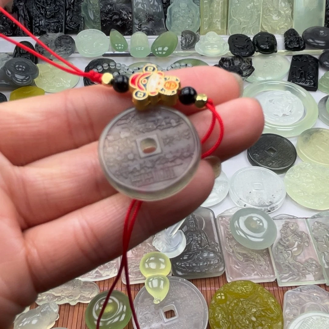 佟***楠蛇纹石玉未镶嵌其他挂件