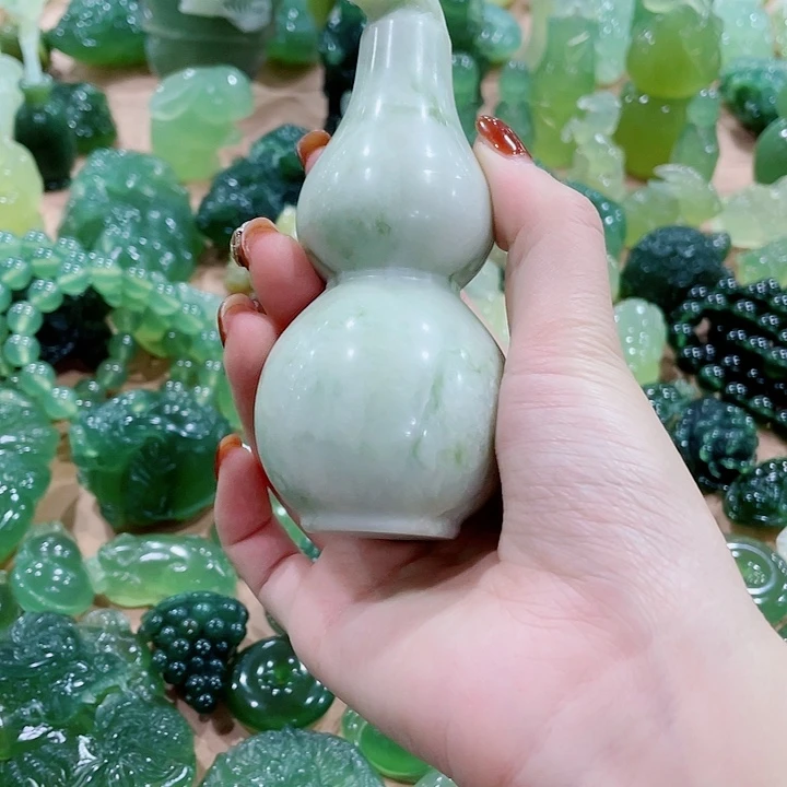 蛇纹石玉未镶嵌葫芦