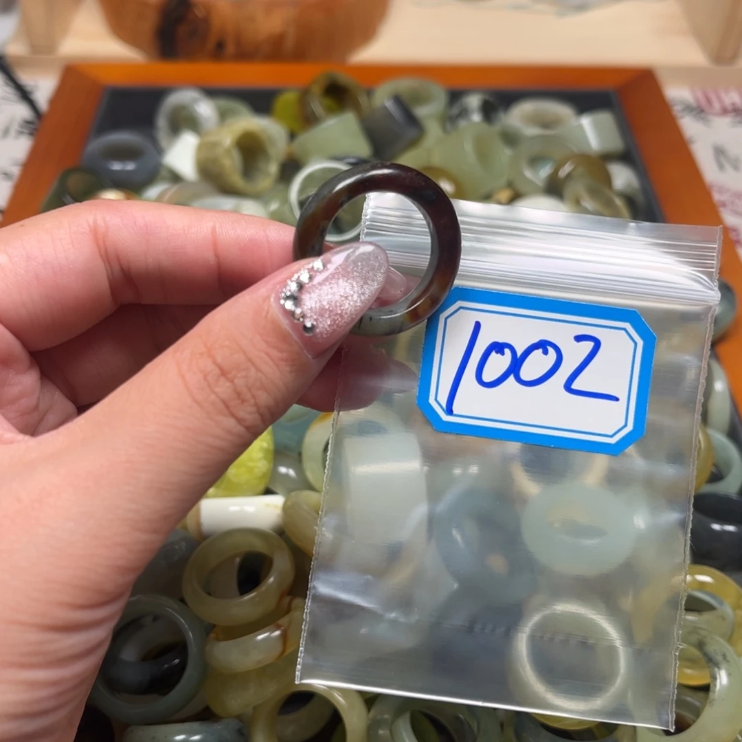 呵***呵蛇纹石玉未镶嵌珠宝奇石