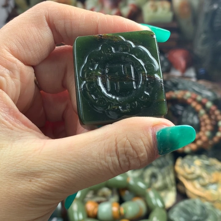 岫岩河磨玉（透闪石质玉）把件未镶嵌