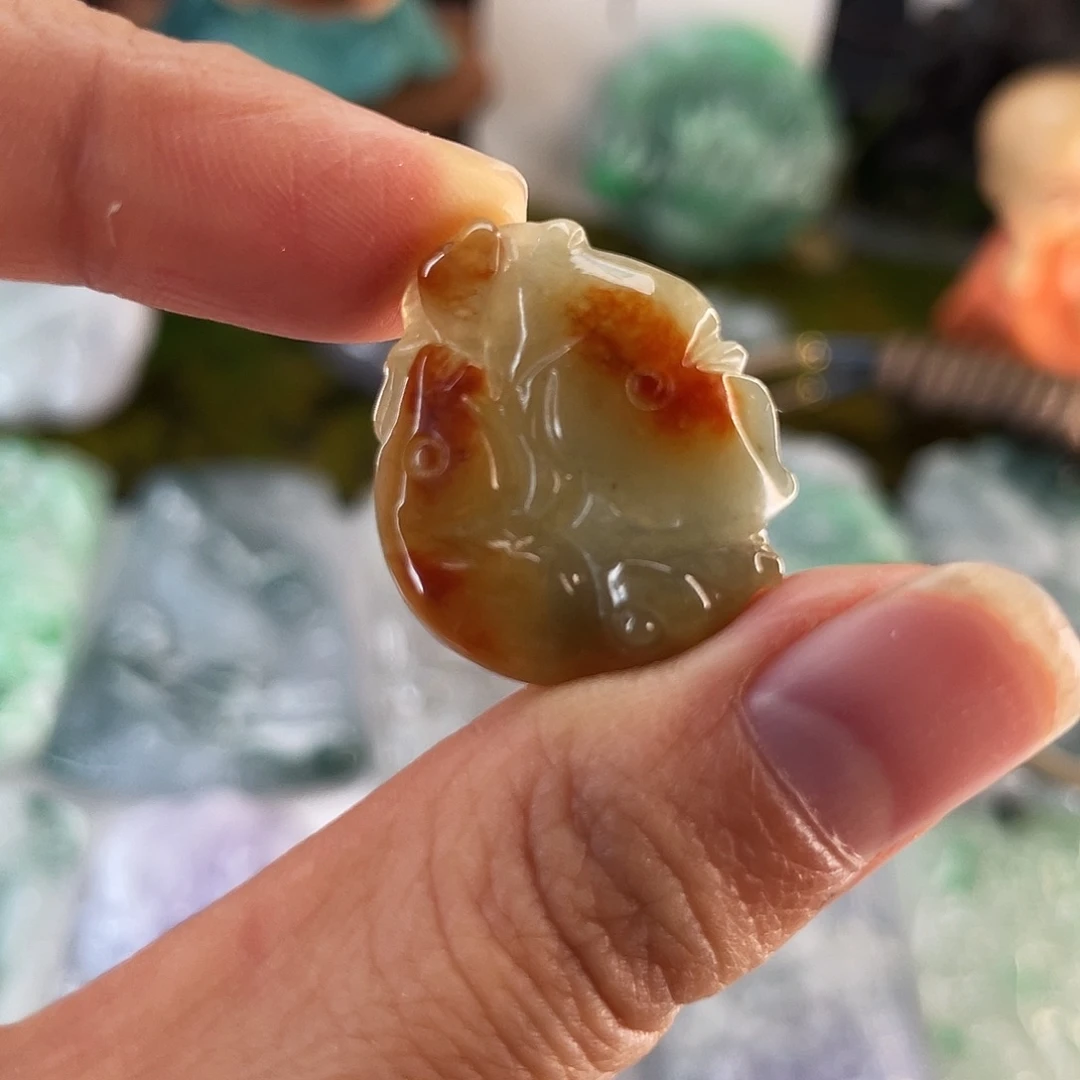 翡翠未镶嵌颈饰吊坠