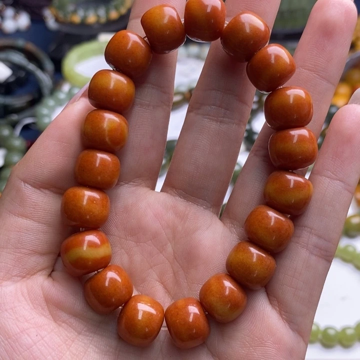 未镶嵌蛇纹石玉珠宝奇石