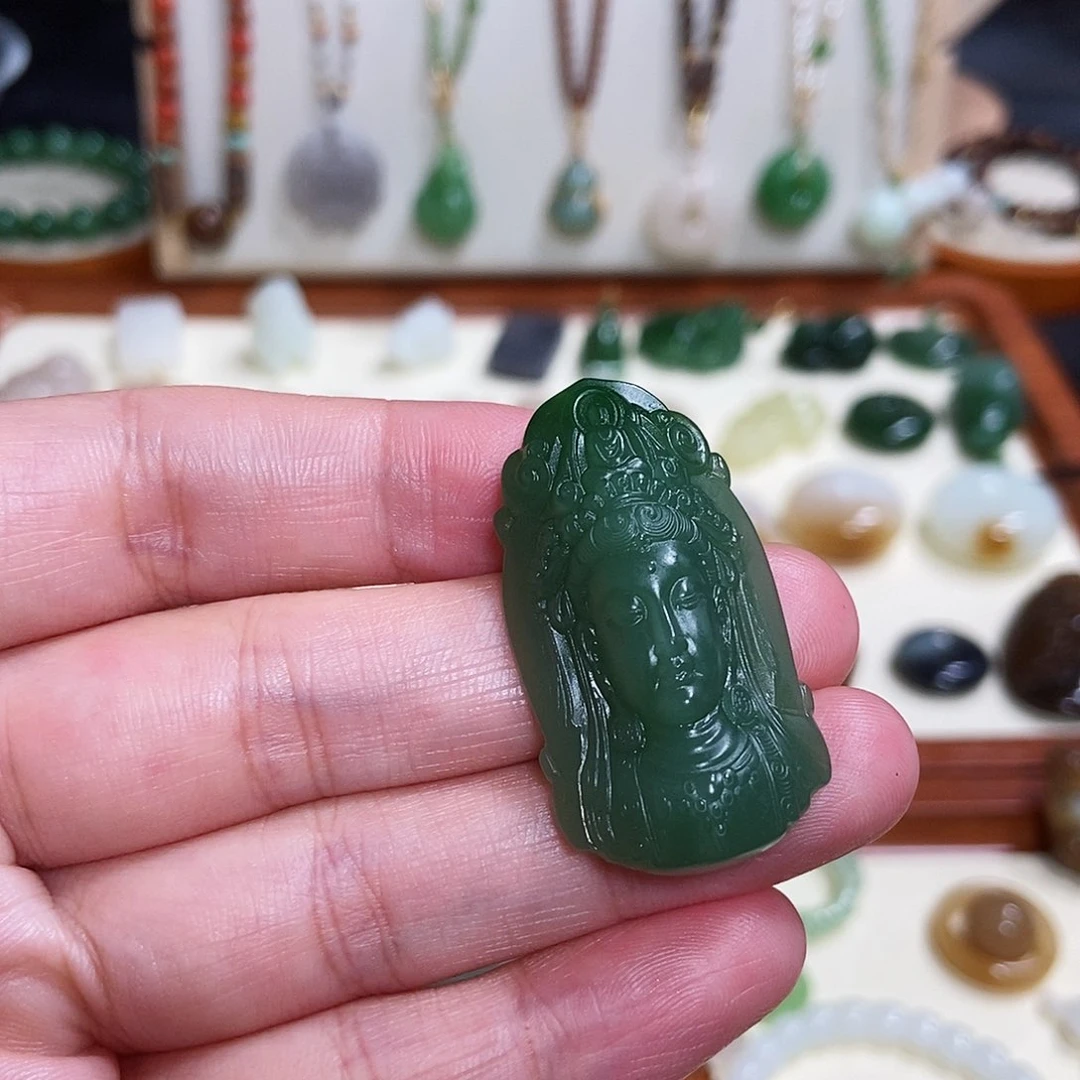 和田玉未镶嵌颈饰