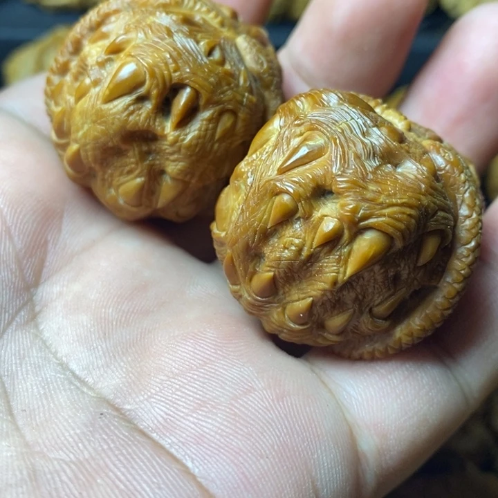 明***缘把件文玩核桃吞噬