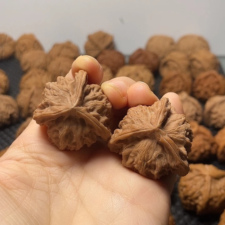 N***宇吊坠文玩核桃37盘山072