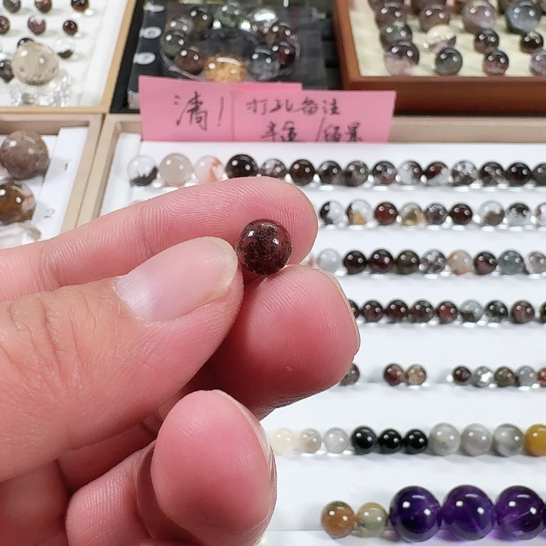 水晶颈饰未镶嵌从****。