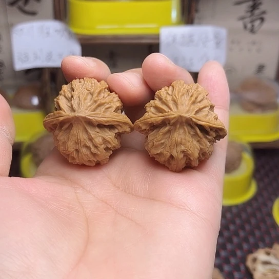 小***猬吊坠文玩核桃苹果园