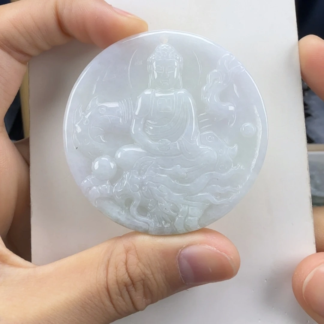 翡翠挂件未镶嵌翡翠