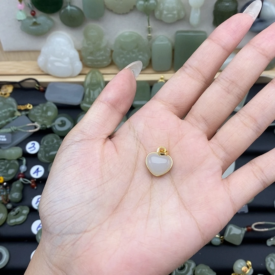 和田玉银S925镶嵌吊坠(赠链)