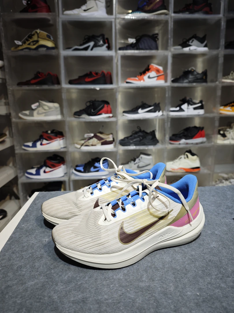 40.5码Nike Zoom Winflo 9  低帮 橡胶 休闲跑步鞋  白棕粉