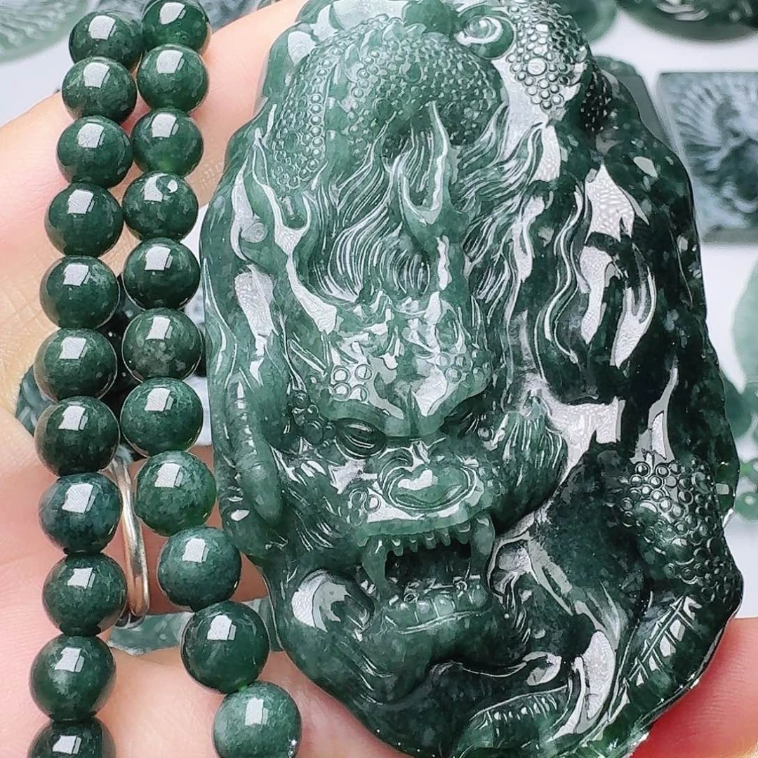 翡翠未镶嵌颈饰天然的A货翡翠多样性发其一