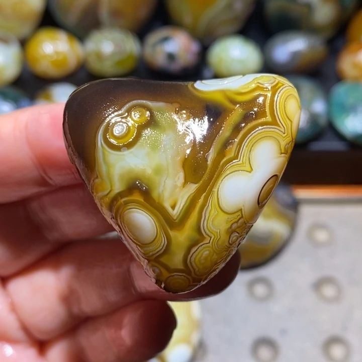 未镶嵌玛瑙/玉髓珠宝半成品12