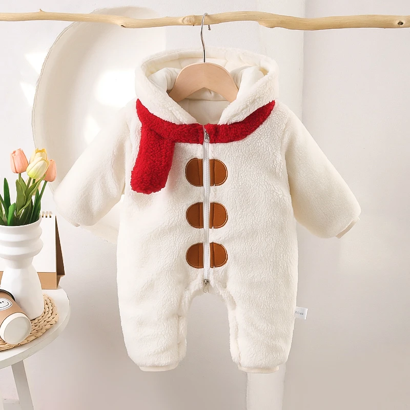婴儿新款可爱雪宝宝厚棉哈衣可爱超萌简约保暖外出爬服