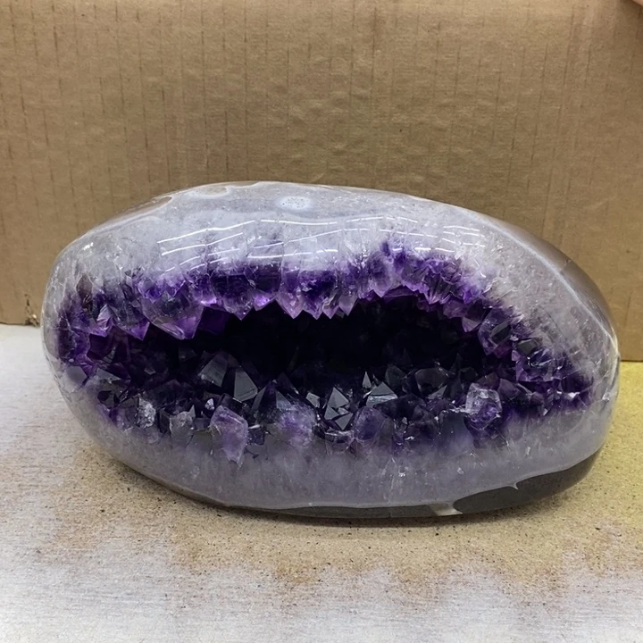 未镶嵌水晶大型摆件（非配饰）
