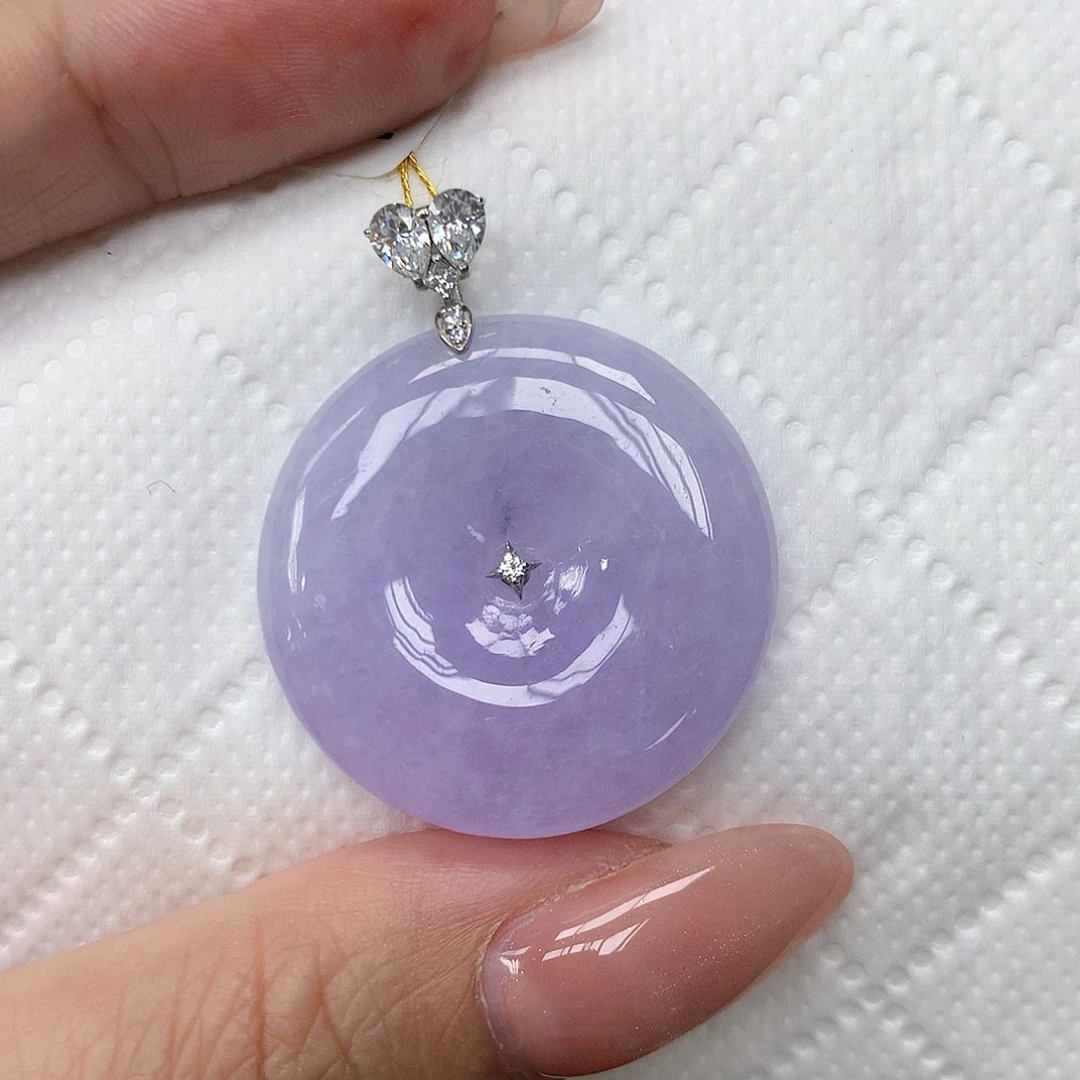 颈饰18K金镶嵌翡翠