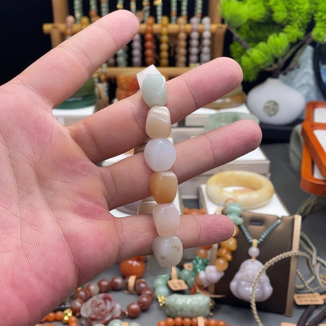 君***儿石英质玉手串未镶嵌