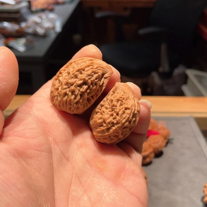 文玩核桃把件长治鸡心规格50