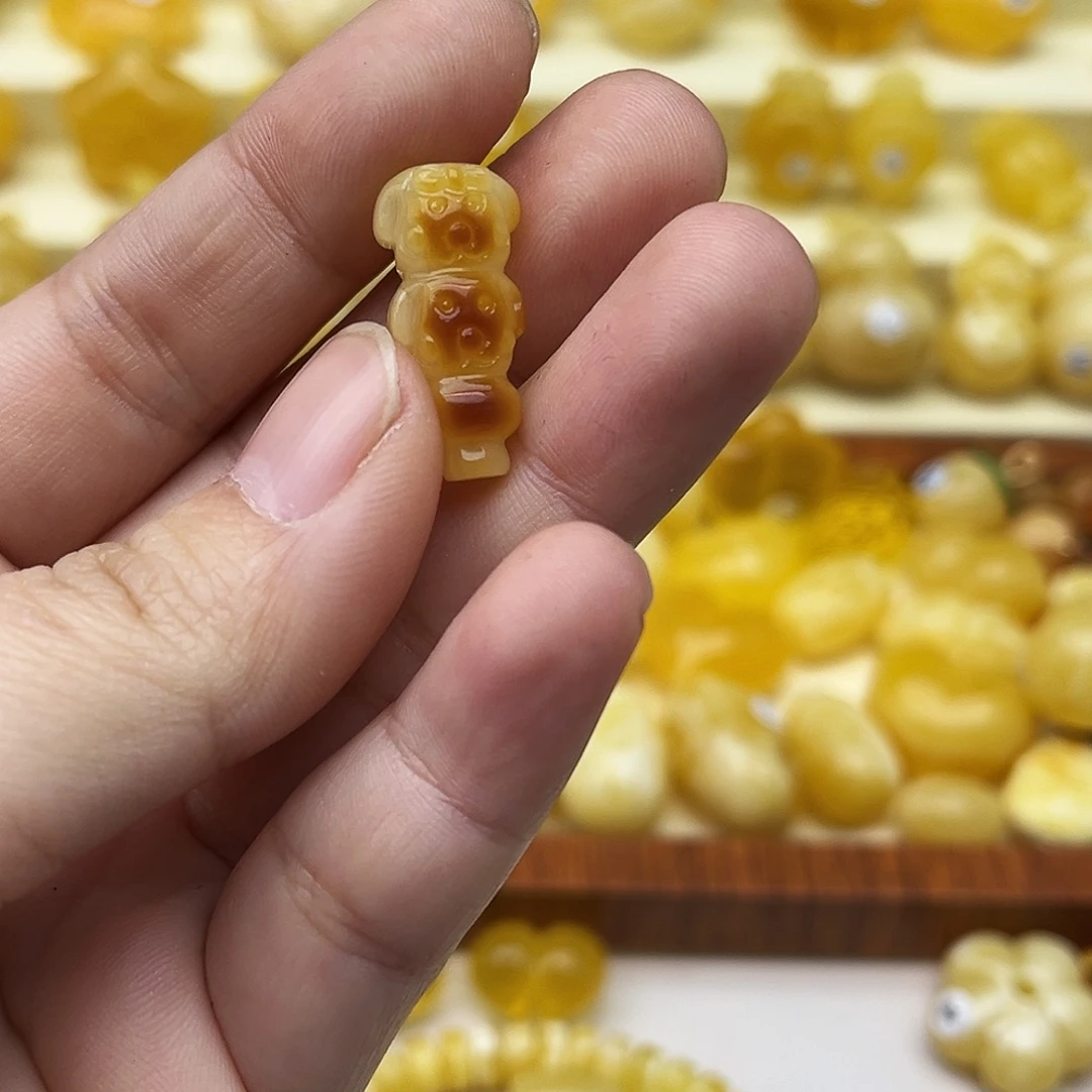 蜜蜡未镶嵌裸石天然