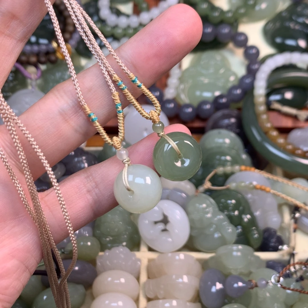 【闪购商品】颈饰未镶嵌和田玉