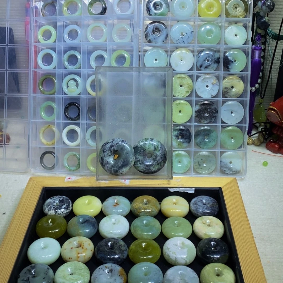 蛇纹石玉颈饰未镶嵌349