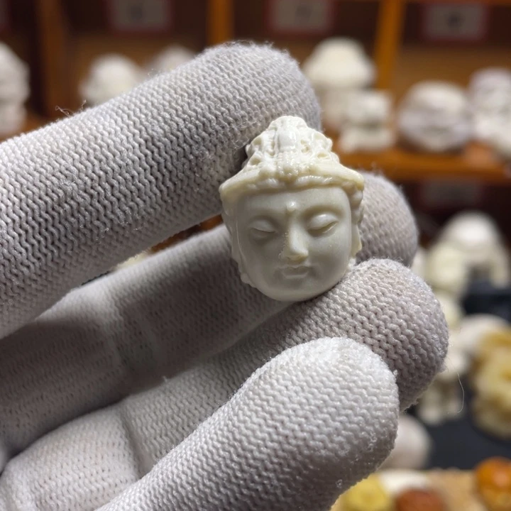 非金属皮质配饰鹿角雕刻菩萨