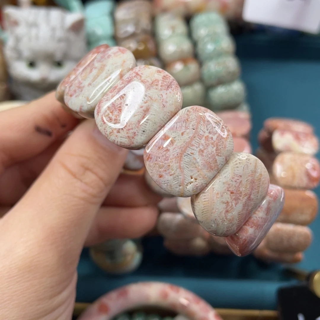 未镶嵌手镯硅化玉