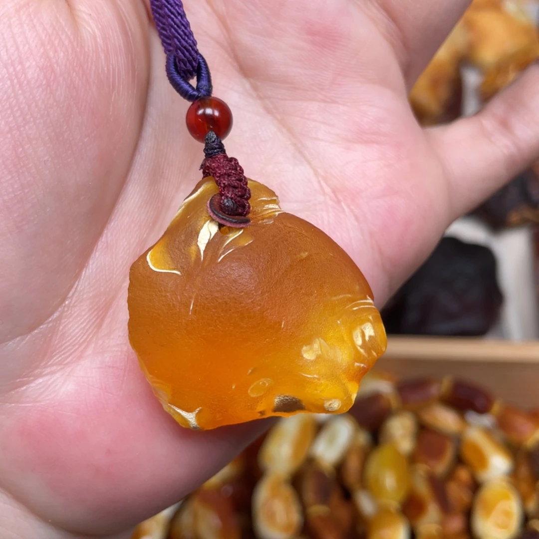 蜜蜡珠宝奇石未镶嵌