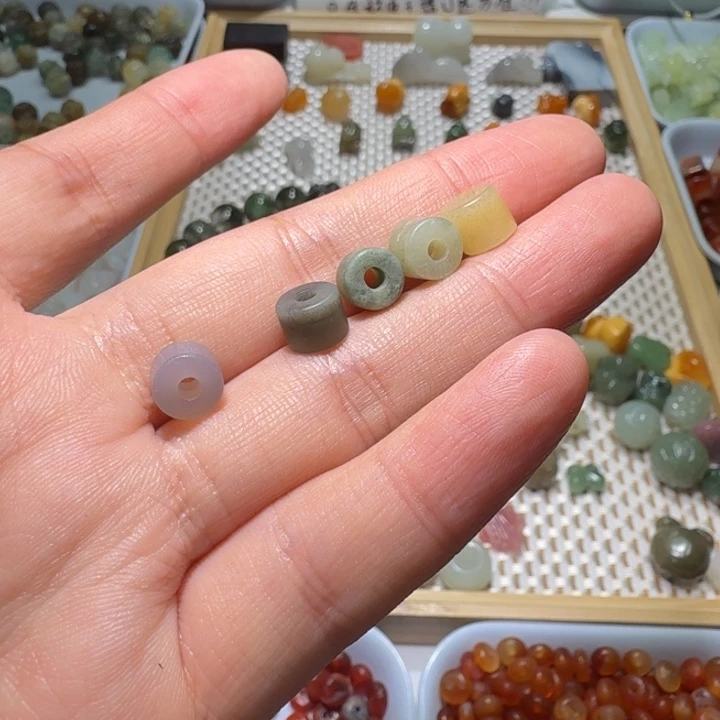 和田玉未镶嵌珠宝半成品