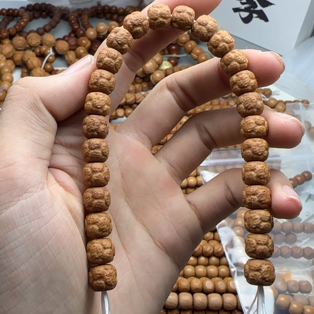 猴头核桃吊坠全品饕餮